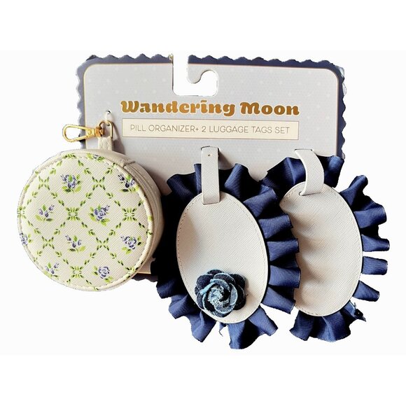 DABNEY LEE Round Pill Organizer + 2 Luggage Tags Blue Flower Traveler Gift Blue - Picture 1 of 3